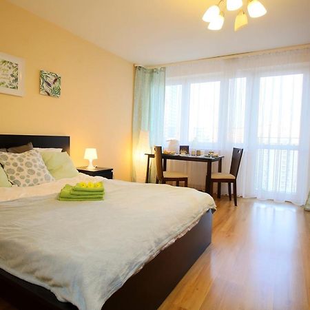 Mki Apartments - Rondo Onz Warsaw Luaran gambar